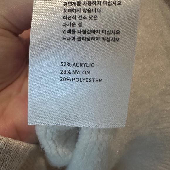 Aelfric Eden Cream Soft Oversized Crew Neck Cable Knit Sweater - Size M - EUC - Picture 5 of 7